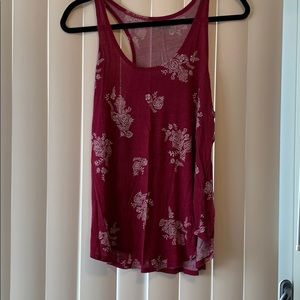 Mudd Razorback floral tank